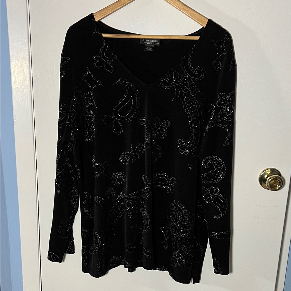 Elementz Woman black V-neck long sleeve top size 2X